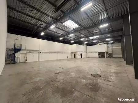 local d'activité 1 188 m²