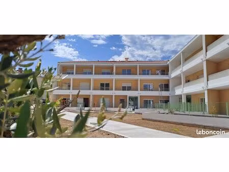 appartement t3 terrasse et parking sous sol - saint zacharie