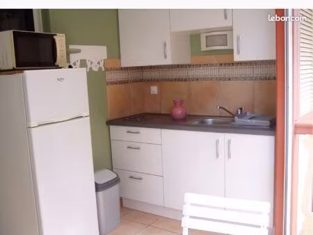 vends studio st anne martinique
