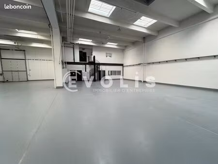 local d'activité 788 m²