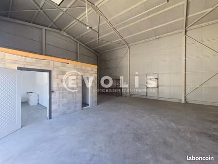 local d'activité 160 m²