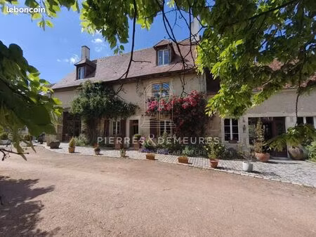 propriété 10 pièces 282 m²