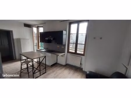 petit f3 duplex lumineux avec balcon