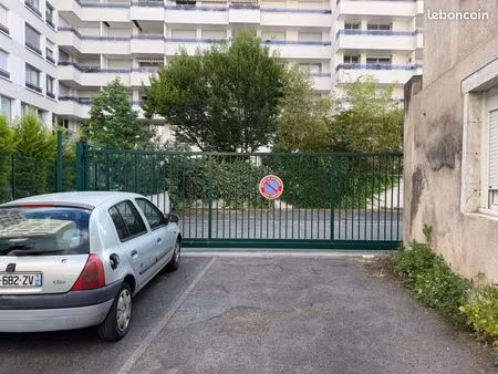 emplacement de parking