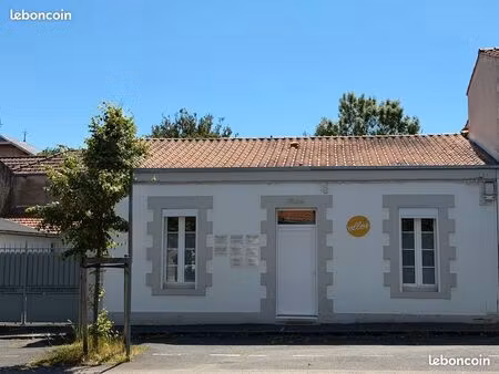 local professionnel climatisé