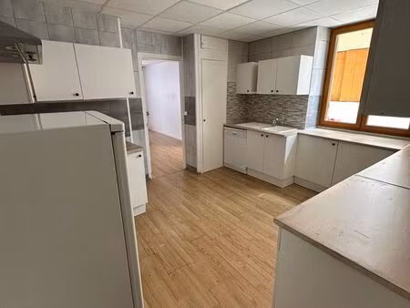 à louer – bel appartement t3 rénové de 71 m² avec cave – carcassonne