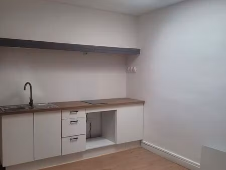 appartement . 45m2. 3 pieces