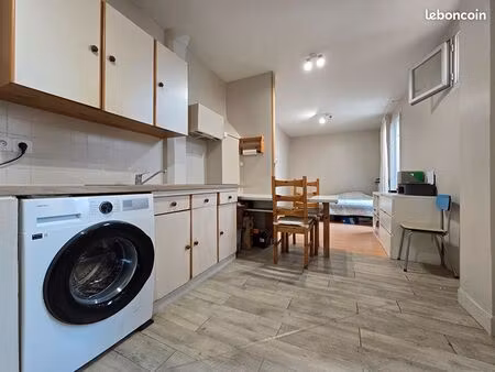 studio 1 pièce 24 m²