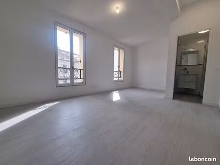 studio 1 pièce 24 m²
