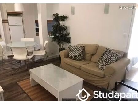 chambre 1 pièce 12 m²