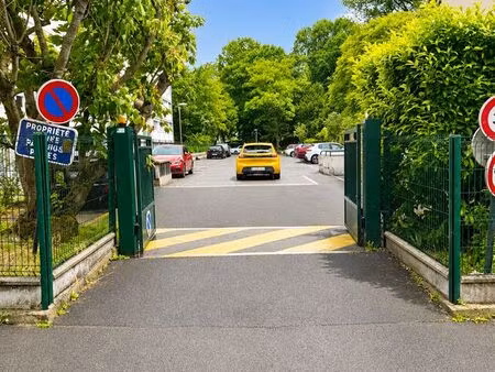parking en sous-sol résidence privée dispan à l’haÿ-les roses