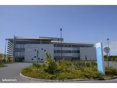 bureaux 702 m²