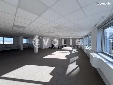 bureaux 370 m²