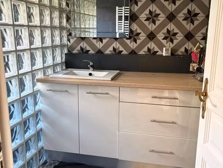 maison sur 2 niveaux à bras creux