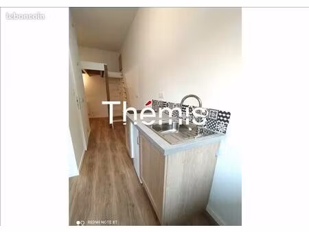 studio 1 pièce 12 m²