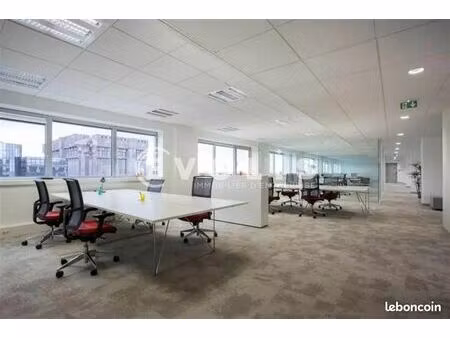 bureaux 1 329 m²