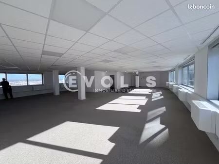 bureaux 230 m²