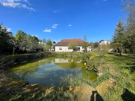 pavillon 6 pièces 150 m²
