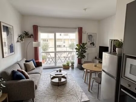 appartement 2 pièces dans résidence les sénioriales