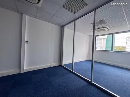bureau 163 m²