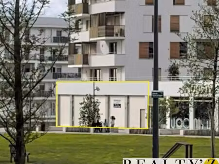 local commercial 256 m²