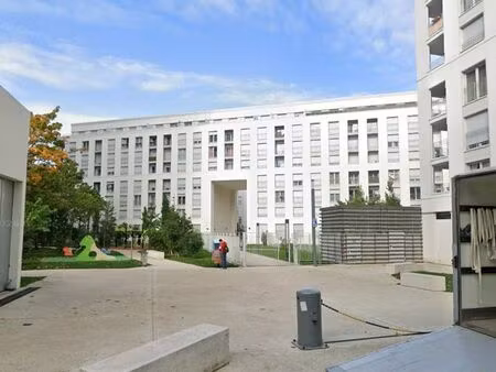 local commercial 300 m²
