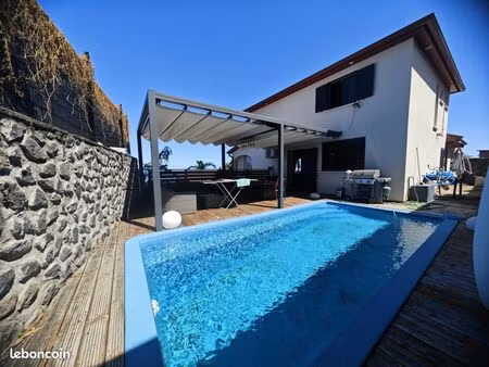 villa 5 pièces 130 m²