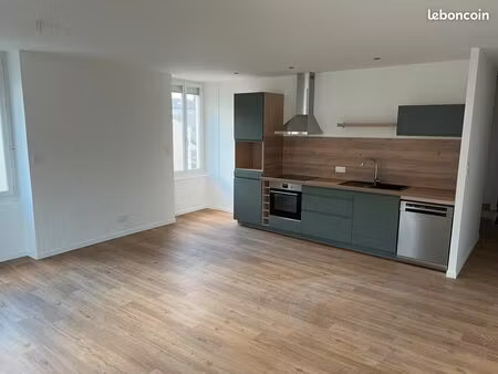 appartement t4 de 85 m² climatisé avec balcon