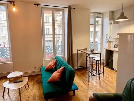 appartement traversant 2 chambres