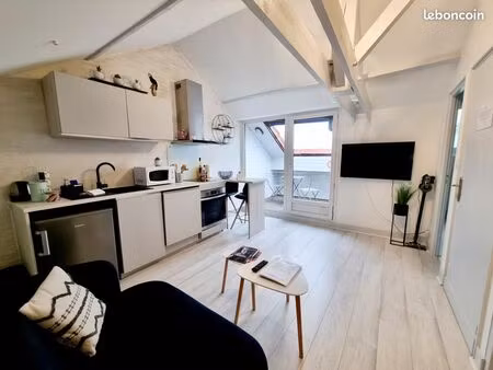 joli t2 meublé centre ville avec terrasse