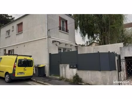 immeuble de rapport 24000 euros à l année