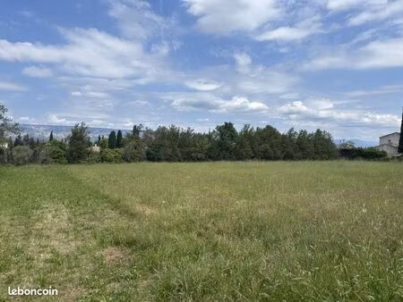 terrain 407 m² alleins