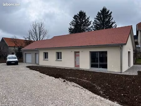 maison 1 pièce 90 m²