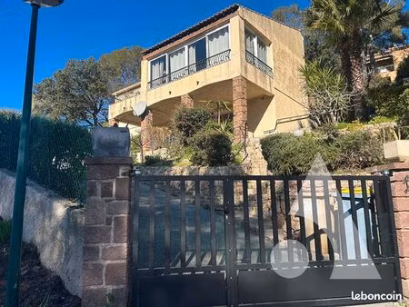 propriété 5 pièces 130 m²