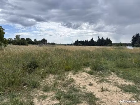 terrain 705 m² cornillon confoux