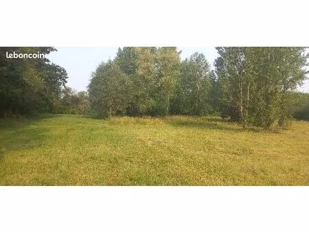 terrain 1 690 m² menesplet