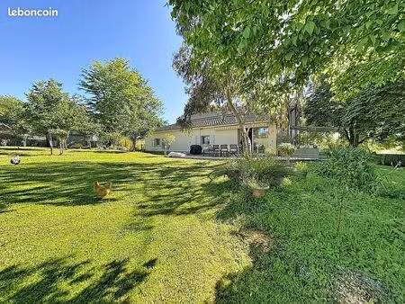 maison familiale-184m2-5chambres-hauteurs de saint pantaleon de larche