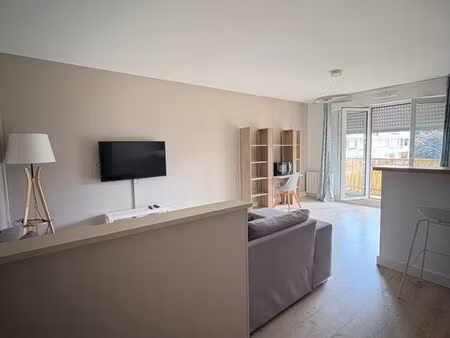 beau t2 meublé rénové avec balcon- parkinga - bois-guillaume