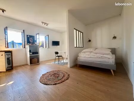 immeuble 15 pièces 415 m²