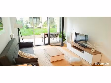 bel appartement meublé neuf avec jardin  terrasse  parking et cave
