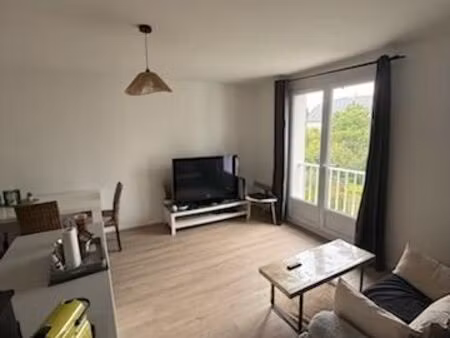 troyes proche faubourg croncels appartement avec 1 chambre séparée