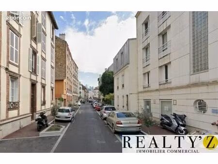 local commercial 385 m²
