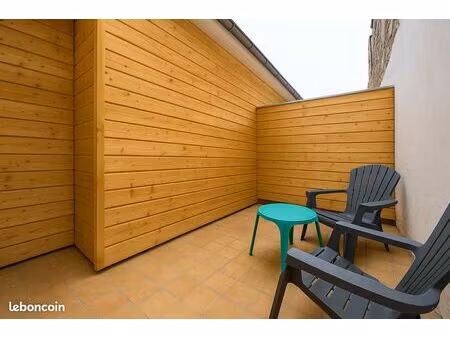 studio meublé avec terrasse dispo de suite