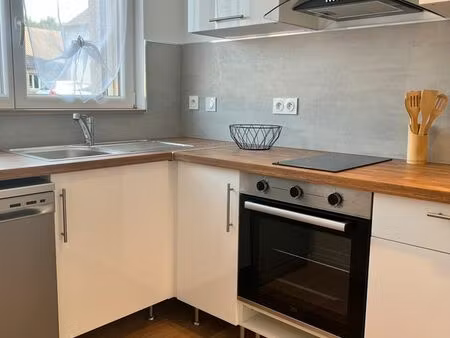 appartement ou maison de ville avec 2 chambres  55m² refait à neuf et meublé