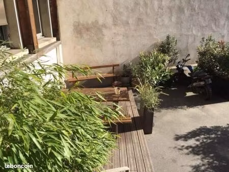 bureau 601 m²
