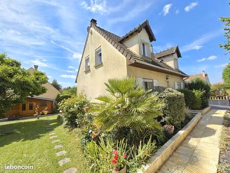 maison 6 pièces 136 m²