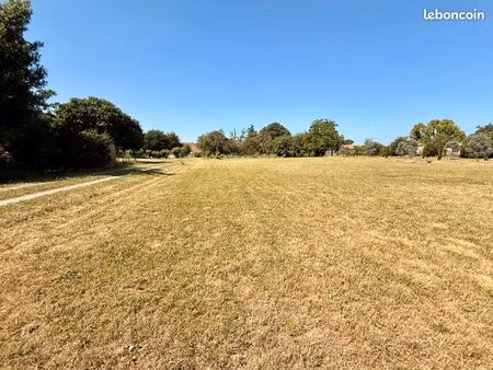 terrain 1 300 m² flaugeac