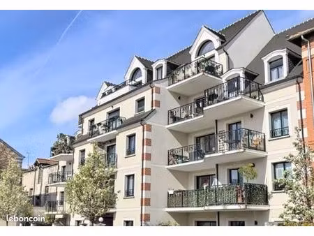 appartement 3 pièces avec terrasse creteil village