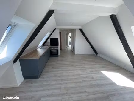 studio 22 m2 centre ville au calme