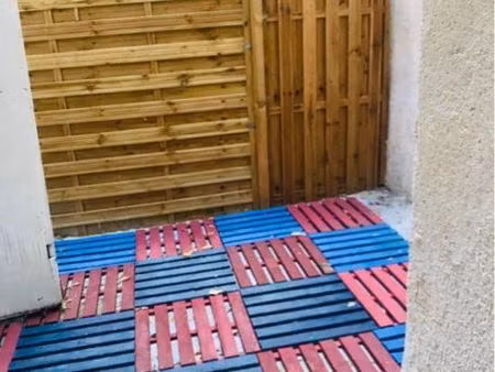 im. t2. terrasse. air conditionné. banasterie